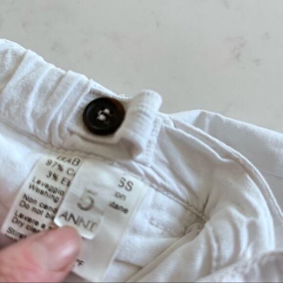 Babe & Tess boys white canvas shorts size 5 - Picture 3 of 5